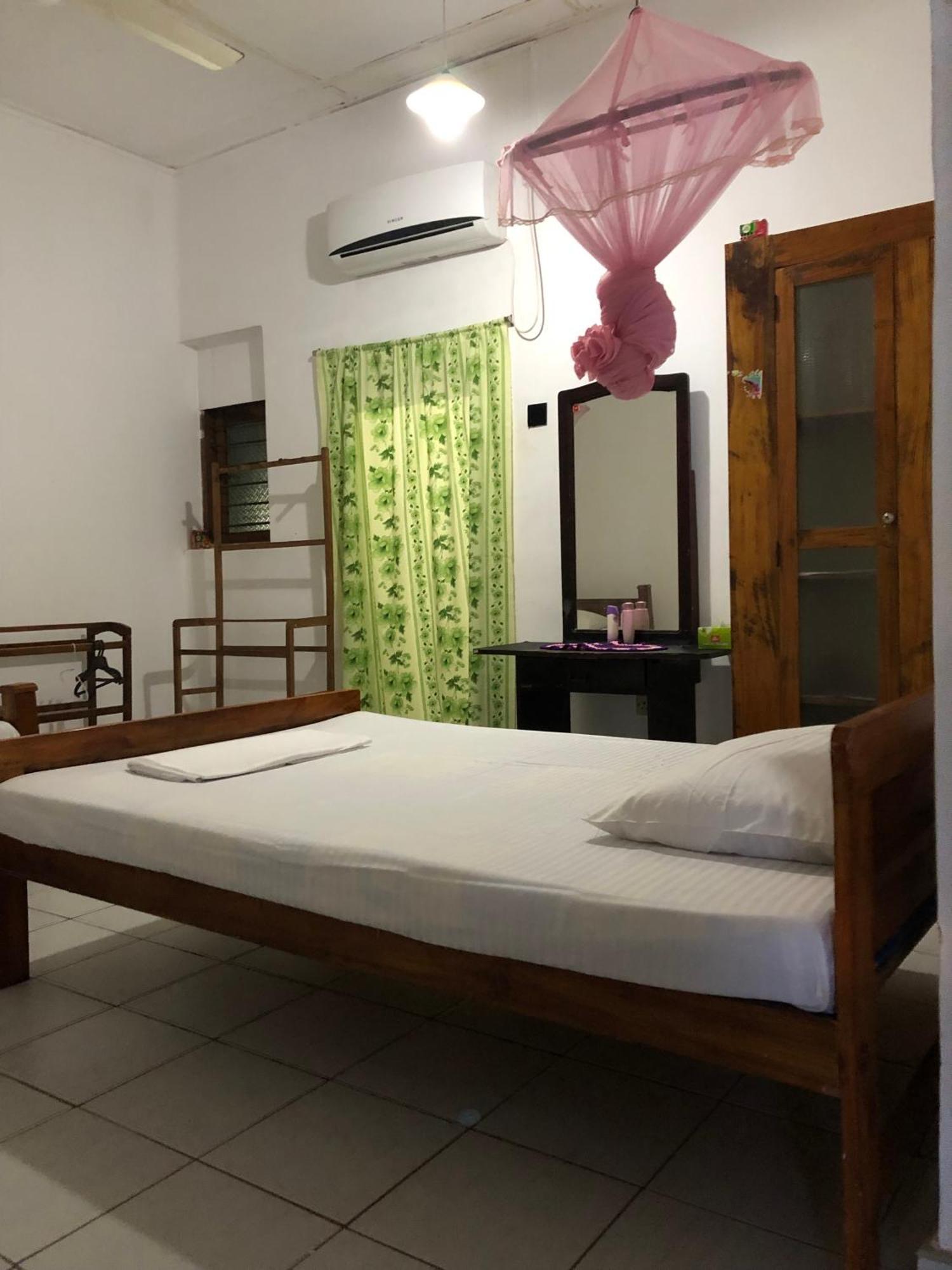 Feel Like Home Anuradhapura Exterior photo